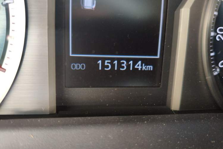 Used Toyota Prado 2019 3.5L Automatic TX-L Deluxe Edition with Rear-Mounted Spare Tire Odometer Close Up