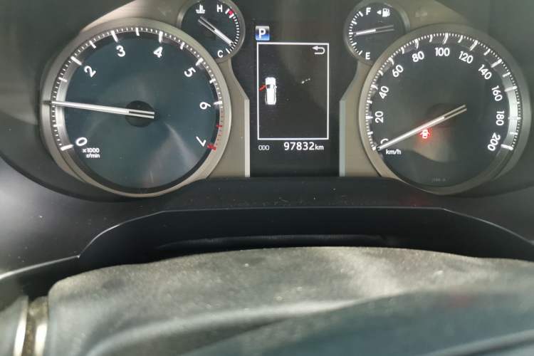 Used Toyota Prado 2019 3.5L Automatic TX-L Deluxe Edition Odometer Close Up