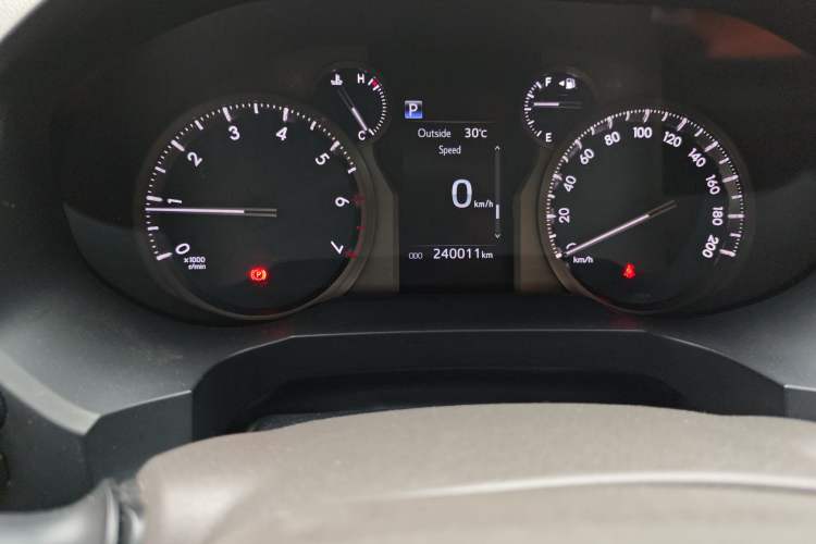 Used Toyota Prado 2019 2.7L TX-L Nine Air Systems External Mounting Sunroof – Middle East Odometer Close Up