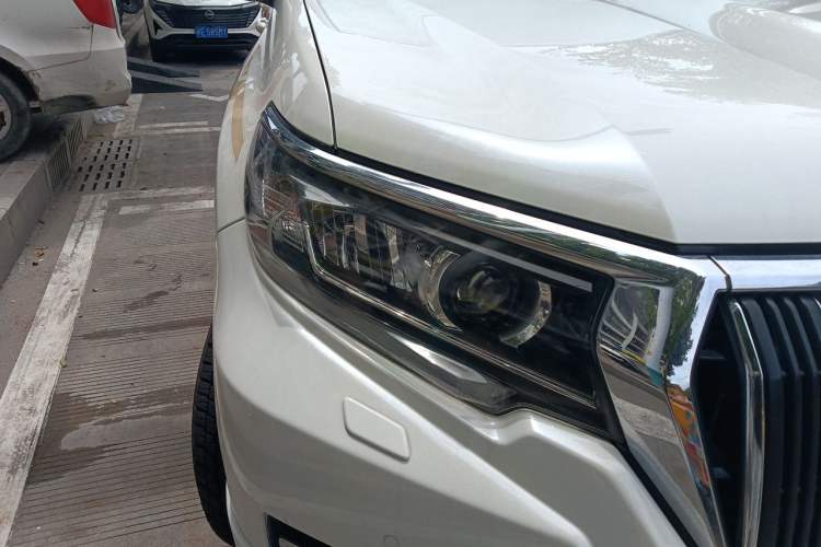 Used Toyota Prado 2019 3.5L Automatic TX-L Deluxe Edition with Rear-Mounted Spare Tire Right Front Headlight
