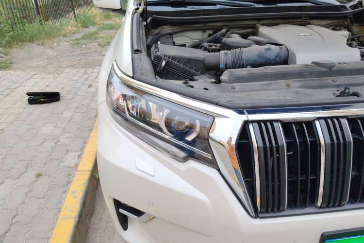 Used Toyota Prado 2019 3.5L Automatic TX-L Deluxe Edition Right Front Headlight