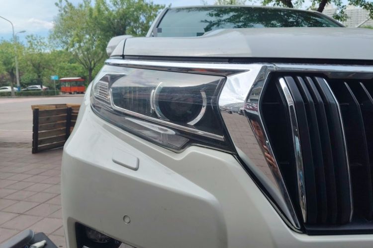 Used Toyota Prado 2019 3.5L Automatic TX-L Deluxe Edition Right Front Headlight