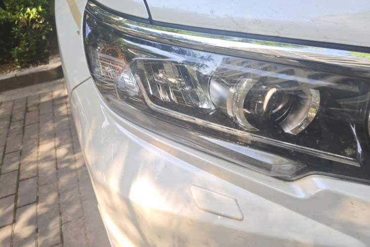 Used Toyota Prado 2019 3.5L Automatic TX-L Deluxe Edition with Rear-Mounted Spare Tire Right Front Headlight