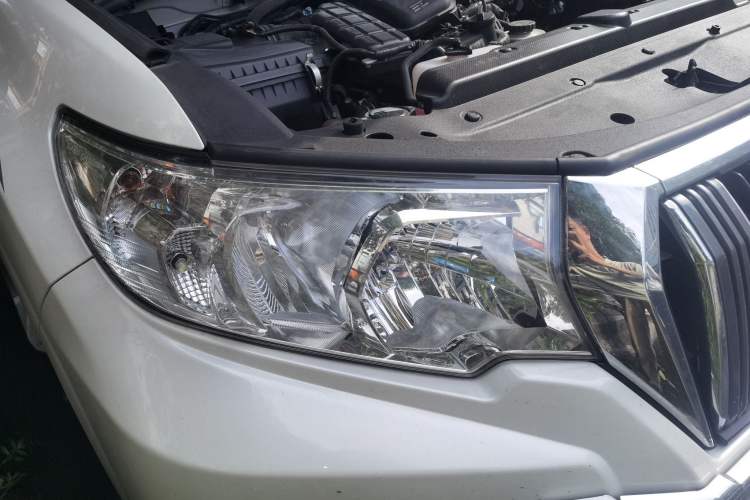 Used Toyota Prado  Right Front Headlight