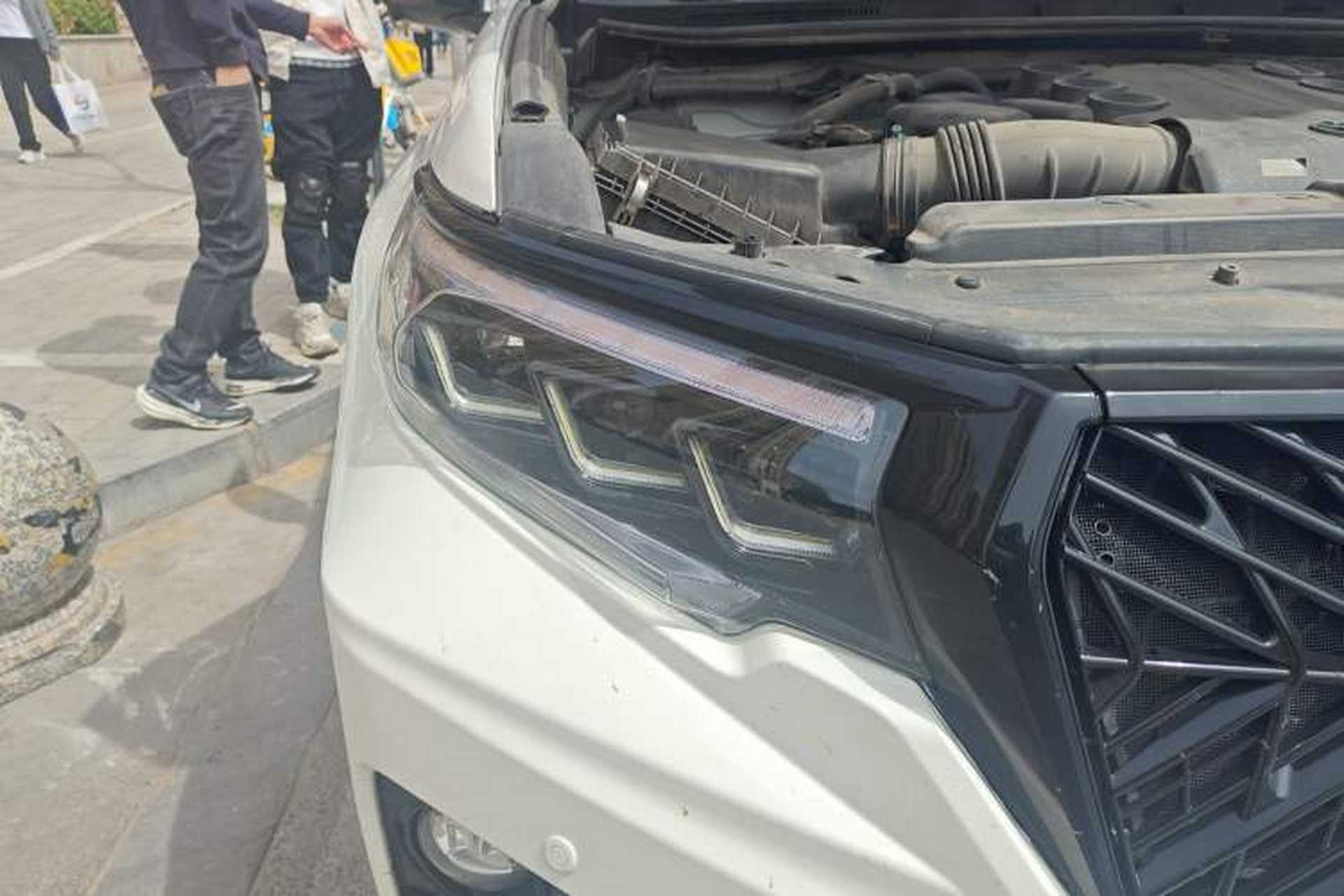 Used Toyota Prado 2019 4.0L TX-L Middle East Right Front Headlight