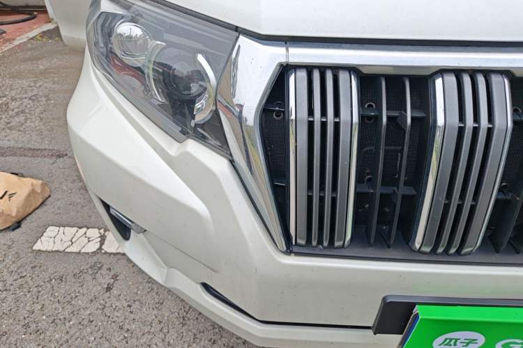Used Toyota Prado  Right Front Headlight