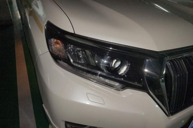 Used Toyota Prado 2019 3.5L Automatic TX-L Deluxe Edition Right Front Headlight