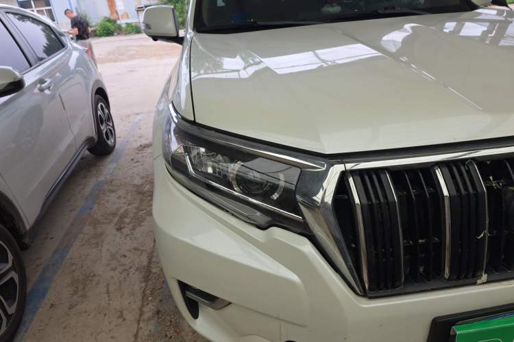Used Toyota Prado  Right Front Headlight