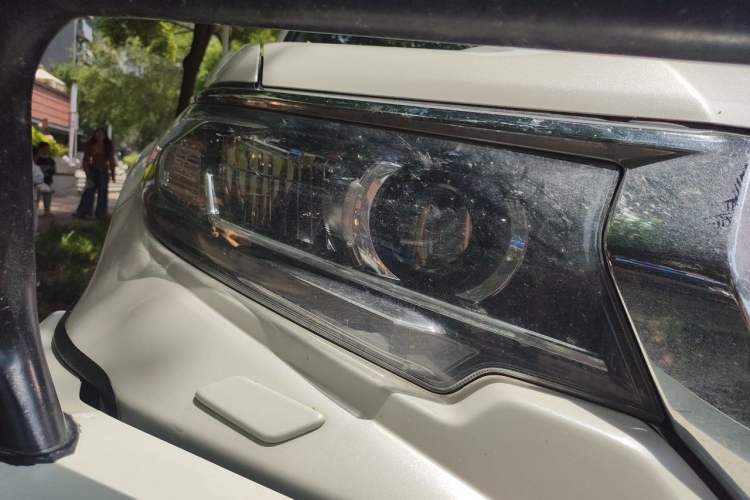 Used Toyota Prado 2019 3.5L Automatic TX-L Deluxe Edition with Rear-Mounted Spare Tire Right Front Headlight