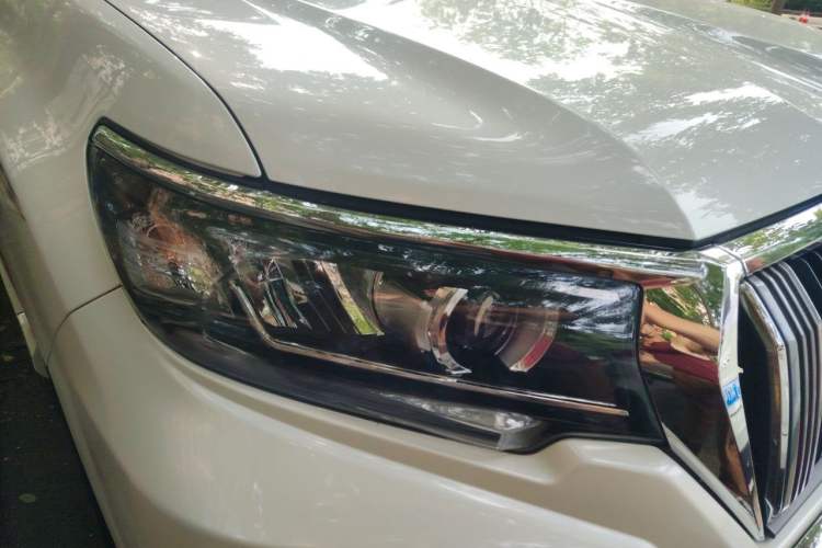 Used Toyota Prado  Right Front Headlight