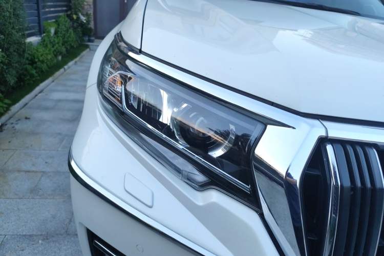Used Toyota Prado 2019 3.5L Automatic TX-L Deluxe Edition Right Front Headlight