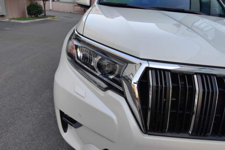 Used Toyota Prado 2019 3.5L Automatic TX-L Deluxe Edition with Rear-Mounted Spare Tire Right Front Headlight