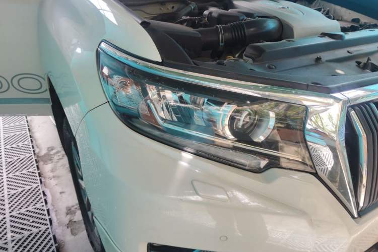 Used Toyota Prado 2019 3.5L Automatic TX-L Deluxe Edition with Rear-Mounted Spare Tire Right Front Headlight