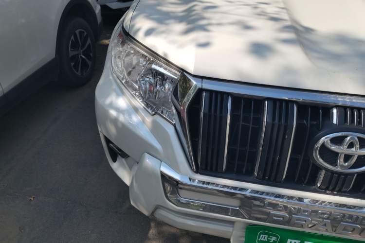 Used Toyota Prado 2019 2.7L VX External Mount – Middle East Right Front Headlight