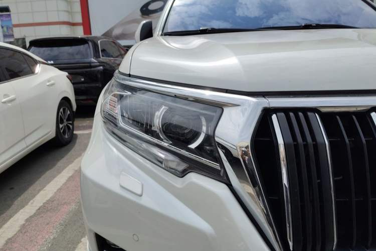 Used Toyota Prado 2019 3.5L Automatic TX-L Deluxe Edition with Rear-Mounted Spare Tire Right Front Headlight