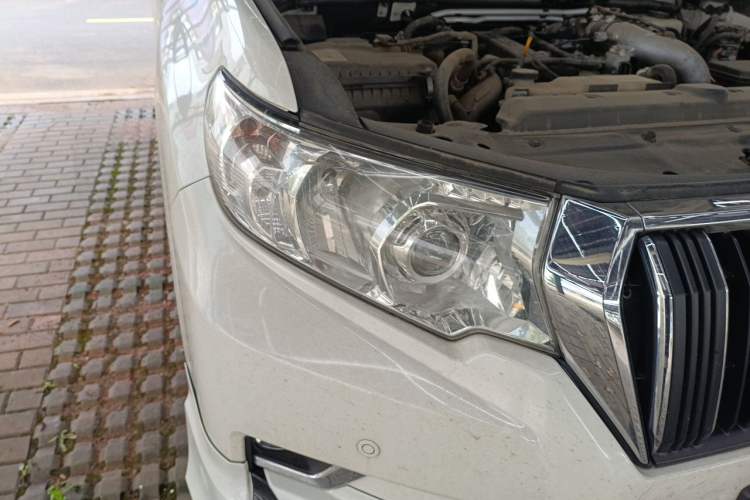Used Toyota Prado  Right Front Headlight