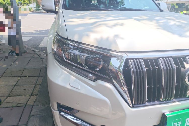 Used Toyota Prado 2019 3.5L Automatic TX-L Deluxe Edition with Rear-Mounted Spare Tire Right Front Headlight