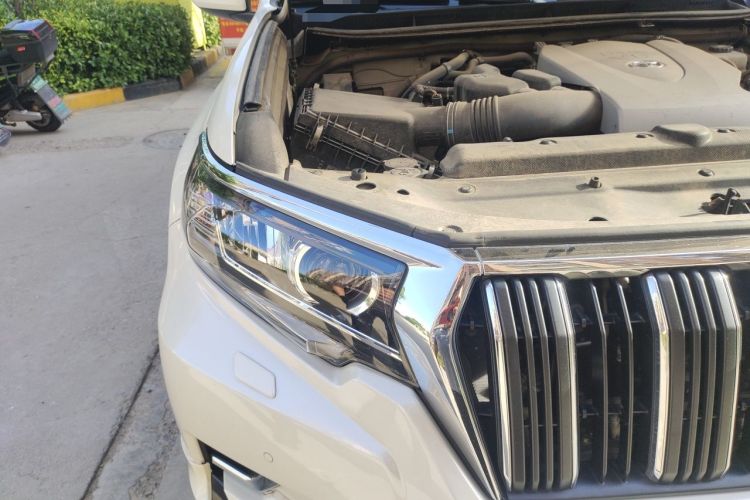 Used Toyota Prado 2019 3.5L Automatic TX-L Deluxe Edition with Rear-Mounted Spare Tire Right Front Headlight