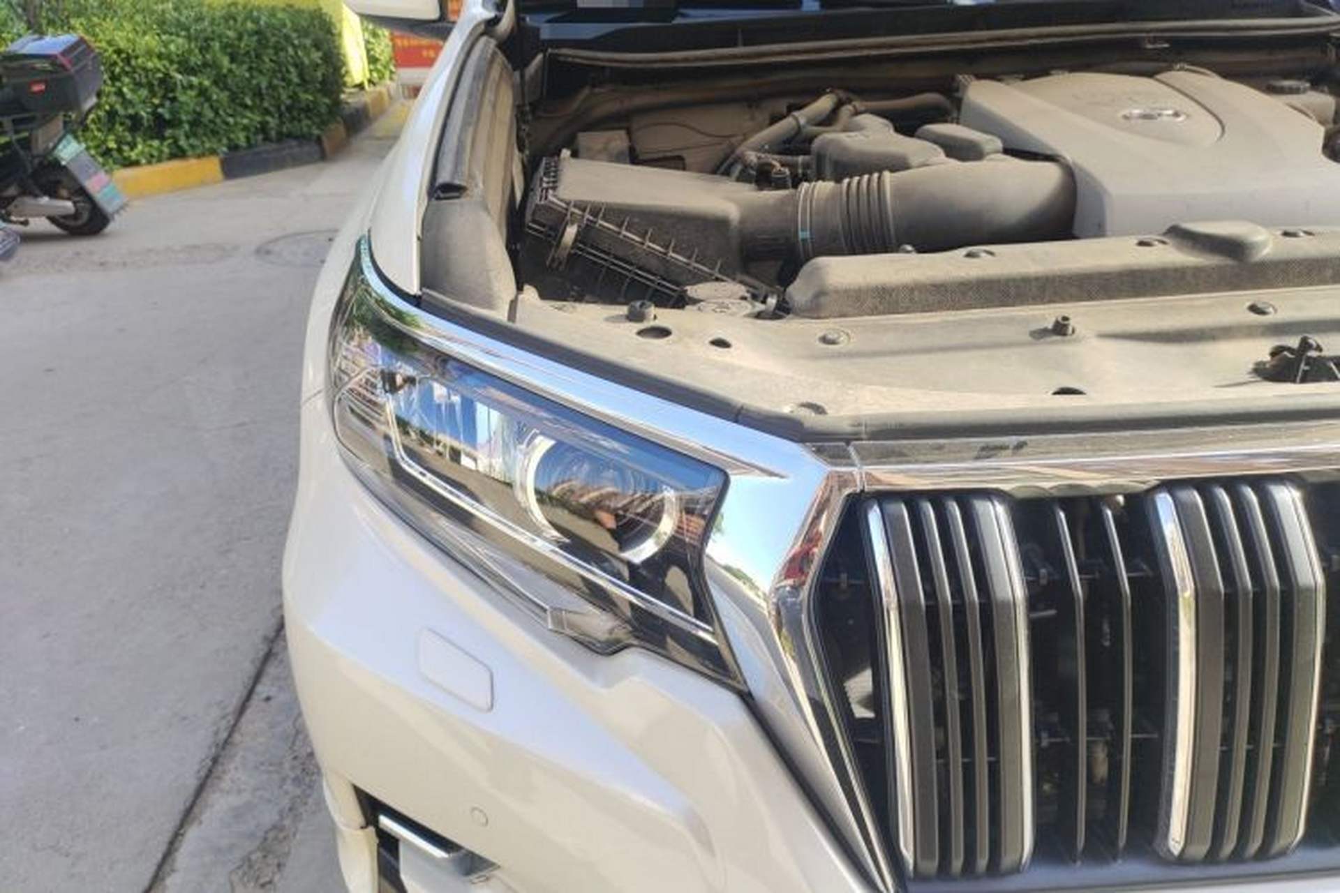 Used Toyota Prado 2019 3.5L Automatic TX-L Deluxe Edition with Rear-Mounted Spare Tire Right Front Headlight