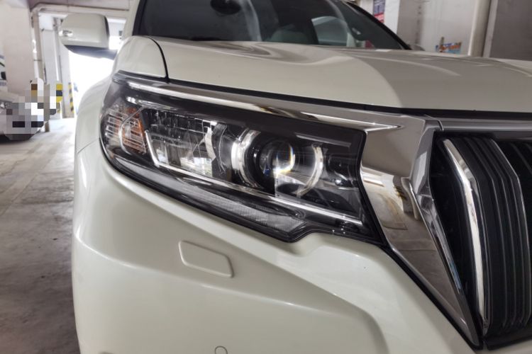 Used Toyota Prado 2019 3.5L Automatic TX-L Deluxe Edition with Rear-Mounted Spare Tire Right Front Headlight