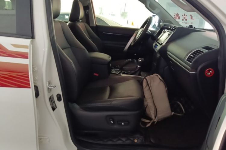 Used Toyota Prado 2019 3.5L Automatic TX-L Deluxe Edition Right Front Seat