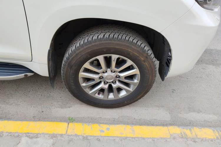 Used Toyota Prado 2019 3.5L Automatic TX-L Deluxe Edition Right Front Wheel Hub