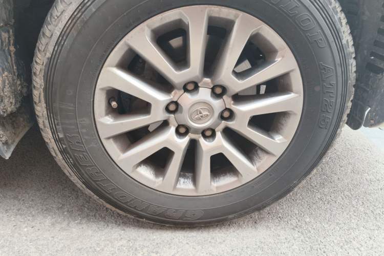 Used Toyota Prado 2019 3.5L Automatic TX-L Deluxe Edition Right Front Wheel Hub