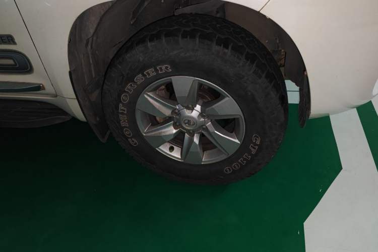 Used Toyota Prado  Right Front Wheel Hub