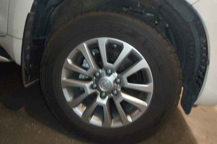 Used Toyota Prado 2019 3.5L Automatic TX-L Deluxe Edition Right Front Wheel Hub