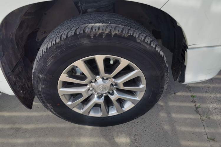 Used Toyota Prado 2019 3.5L Automatic TX-L Deluxe Edition Right Front Wheel Hub