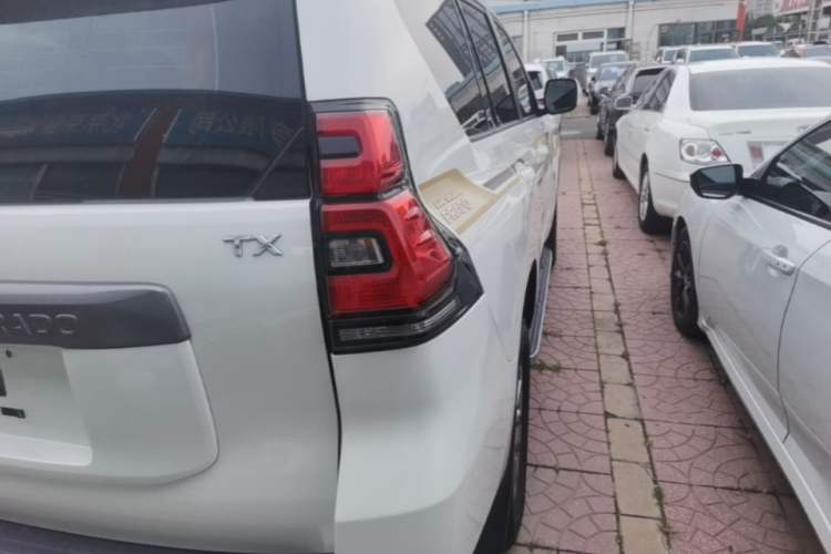 Used Toyota Prado 2019 3.5L Automatic TX-L Deluxe Edition Right Rear Taillight