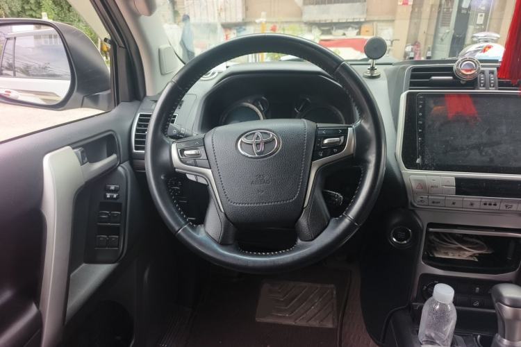 Used Toyota Prado 2019 3.5L Automatic TX-L Deluxe Edition Steering Wheel