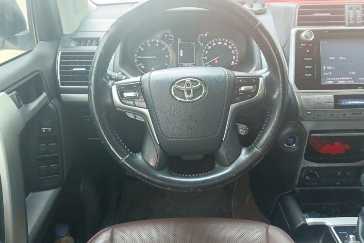 Used Toyota Prado 2019 3.5L Automatic TX-L Deluxe Edition with Rear-Mounted Spare Tire Steering Wheel
