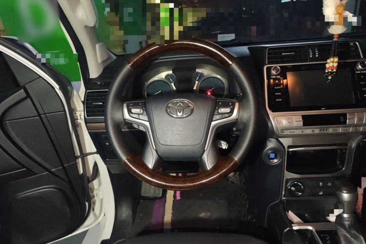 Used Toyota Prado 2019 3.5L Automatic TX-L Deluxe Edition with Rear-Mounted Spare Tire Steering Wheel
