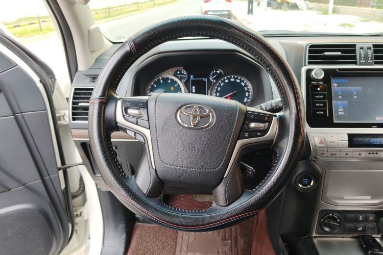 Used Toyota Prado 2019 3.5L Automatic TX-L Deluxe Edition Steering Wheel