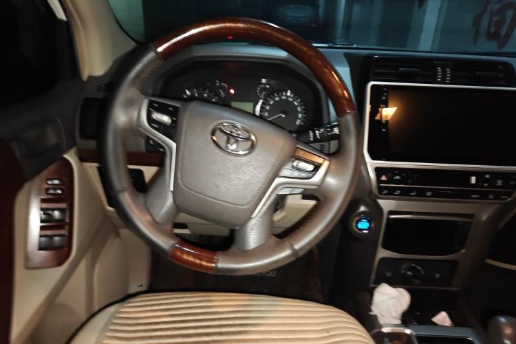 Used Toyota Prado 2019 2.7L TX-L U.S. Specification Steering Wheel