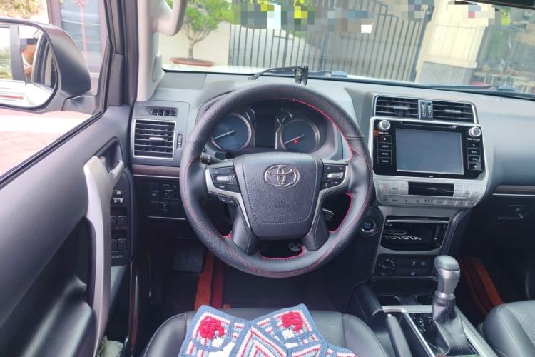 Used Toyota Prado 2019 3.5L Automatic TX-L Deluxe Edition Steering Wheel