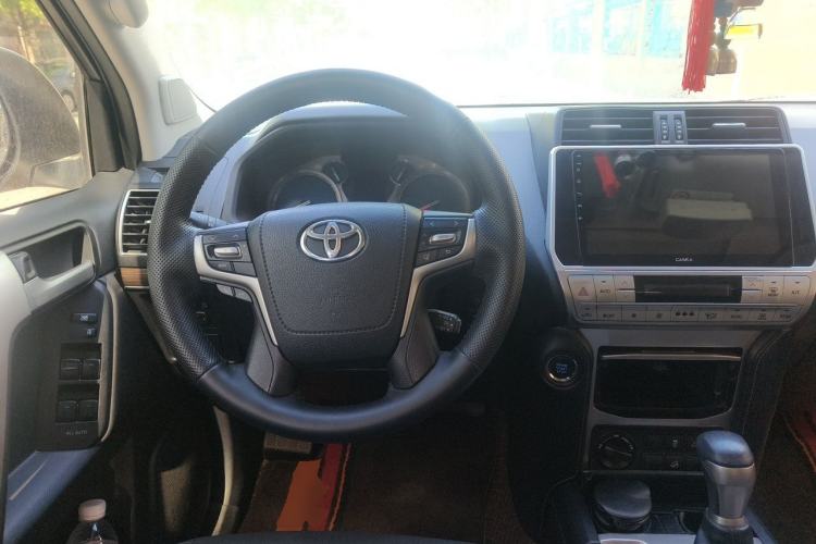Used Toyota Prado 2019 3.5L Automatic TX-L Deluxe Edition with Rear-Mounted Spare Tire Steering Wheel