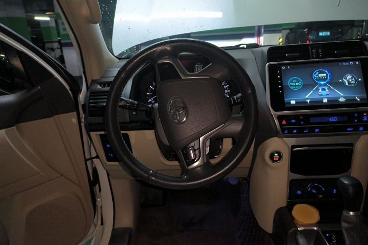 Used Toyota Prado 2019 2.7L TX-L U.S. Specification Steering Wheel