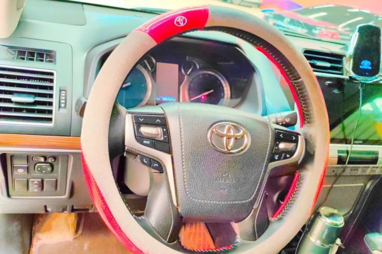 Used Toyota Prado 2019 3.5L Automatic TX-L Deluxe Edition with Rear-Mounted Spare Tire Steering Wheel