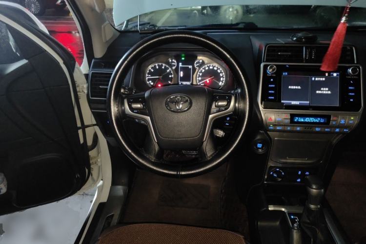 Used Toyota Prado 2019 3.5L Automatic TX-L Deluxe Edition with Rear-Mounted Spare Tire Steering Wheel