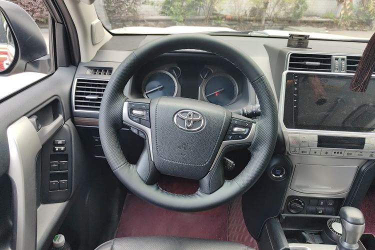 Used Toyota Prado 2019 3.5L Automatic TX-L Deluxe Edition Steering Wheel