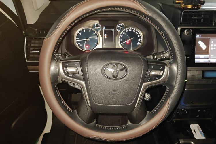 Used Toyota Prado 2019 3.5L Automatic TX-L Deluxe Edition with Rear-Mounted Spare Tire Steering Wheel