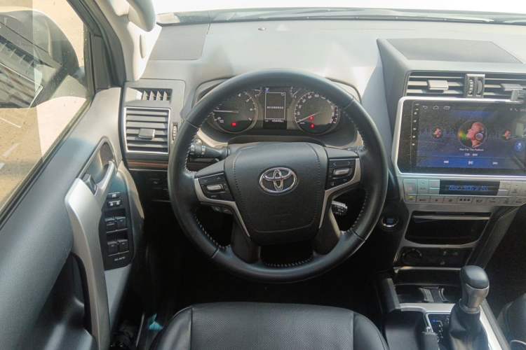 Used Toyota Prado 2019 3.5L Automatic TX-L Deluxe Edition Steering Wheel