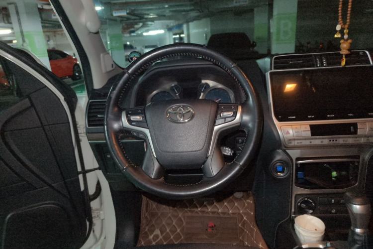 Used Toyota Prado 2019 3.5L Automatic TX-L Deluxe Edition Steering Wheel