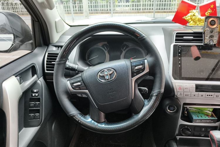Used Toyota Prado 2019 3.5L Automatic TX-L Deluxe Edition with Rear-Mounted Spare Tire Steering Wheel