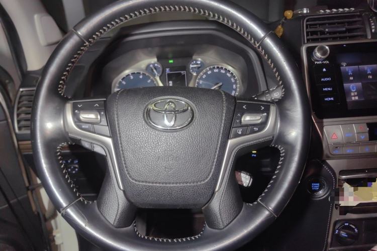 Used Toyota Prado 2019 3.5L Automatic TX-L Deluxe Edition with Rear-Mounted Spare Tire Steering Wheel