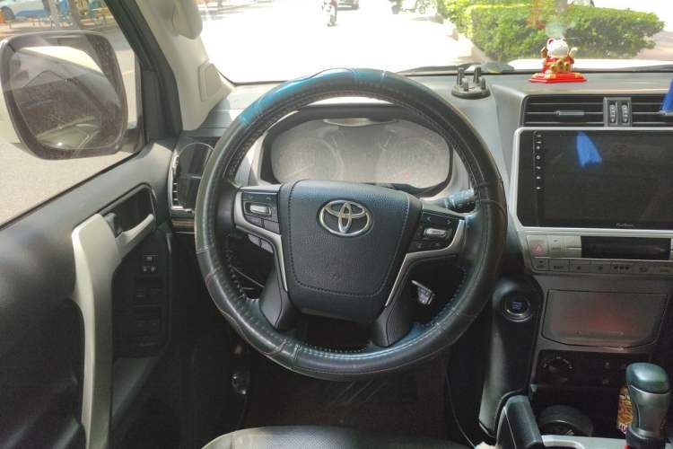 Used Toyota Prado 2019 3.5L Automatic TX-L Deluxe Edition with Rear-Mounted Spare Tire Steering Wheel