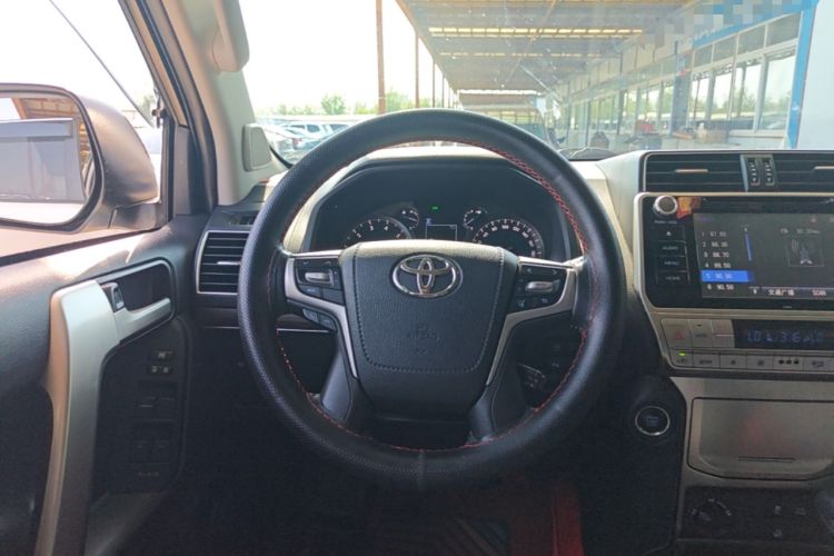 Used Toyota Prado 2019 3.5L Automatic TX-L Deluxe Edition with Rear-Mounted Spare Tire Steering Wheel