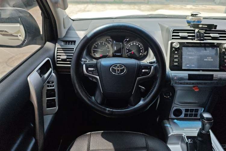 Used Toyota Prado 2019 3.5L Automatic TX-L Deluxe Edition Steering Wheel